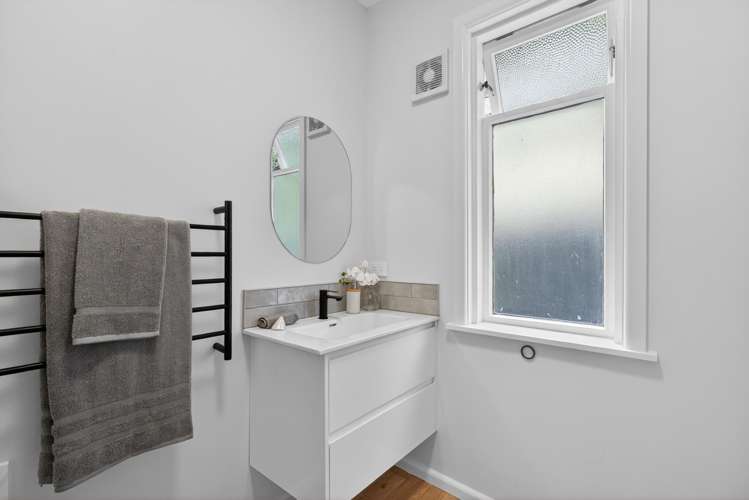 33 Woodvale Grove Fairfield_11