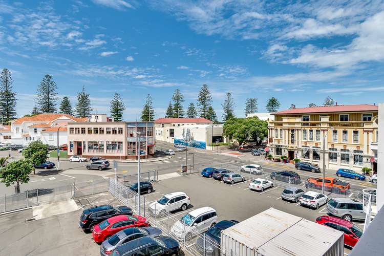 2g/3 Shakespeare Road Napier South_0