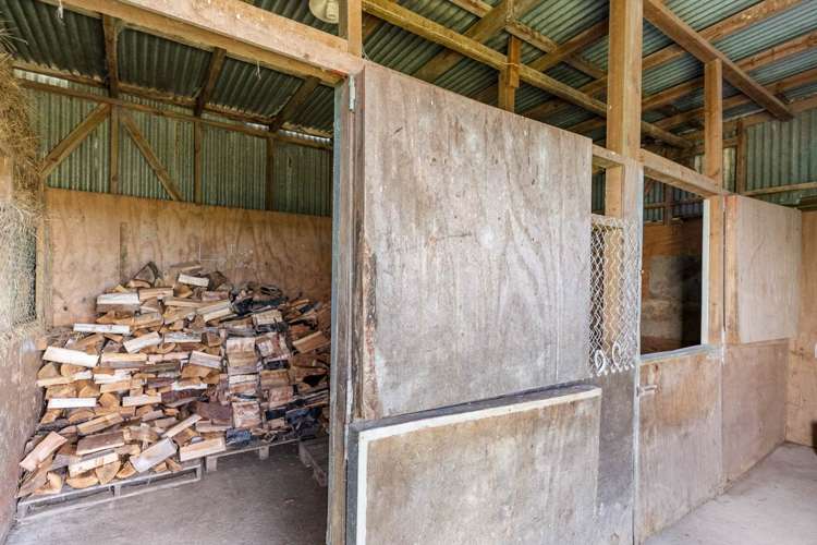 467 Aka Aka Road Aka Aka_37