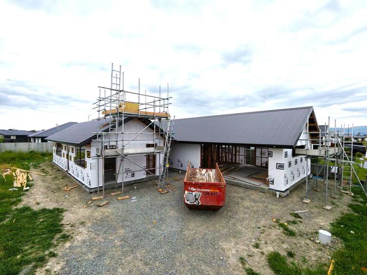 10 Fairmaid Street_0