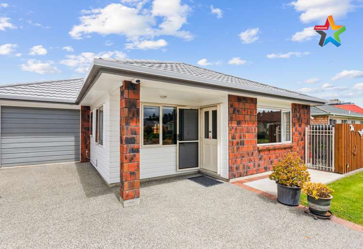 21 Woodland Mews Wainuiomata_13