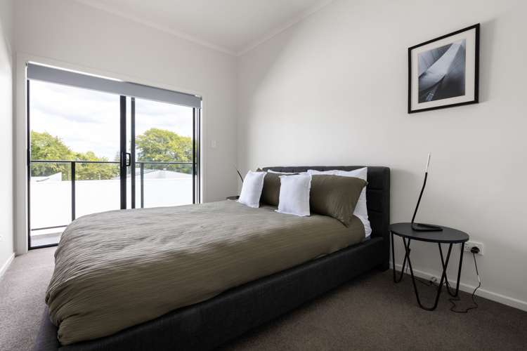 13/13 Vialou Street Hamilton Central_17