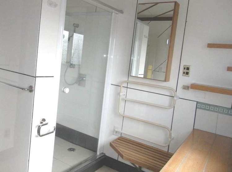 6 Windermere Crescent Blockhouse Bay_8