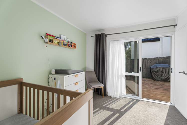 2/1 Valley Road Northcote_10