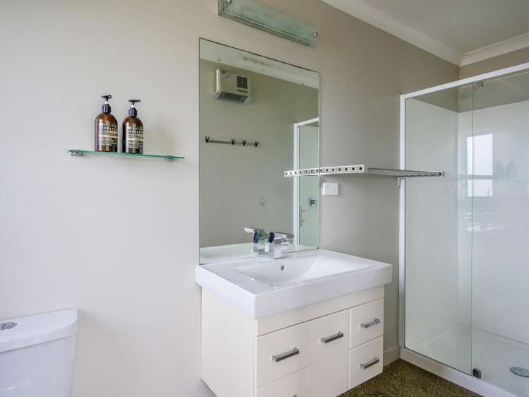 10 Carson Street Mornington_17