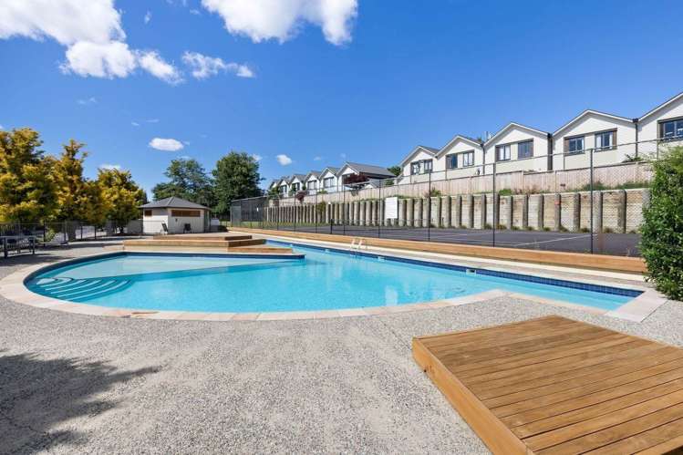 26/11 The Avenue Albany_19