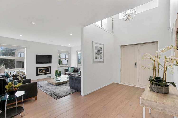 16 Spyglass Street Red Beach_2