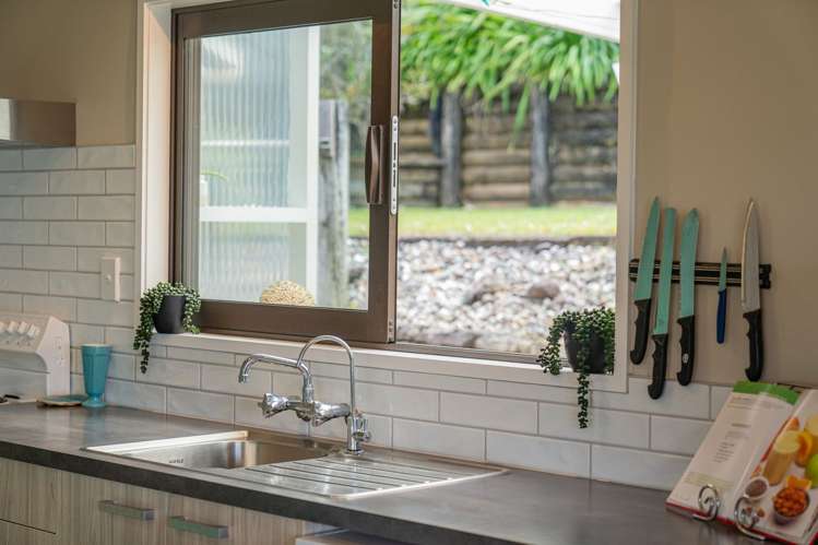 72 Ocean Beach Road Tairua_13