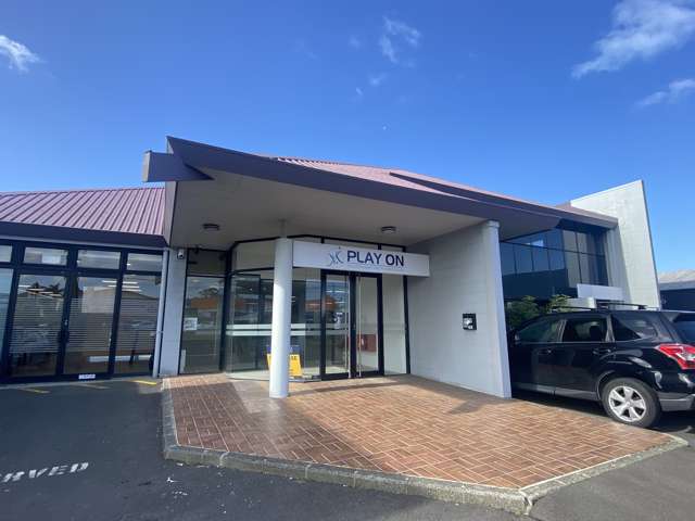 Freshly renovated Wairau Valley office/showroom