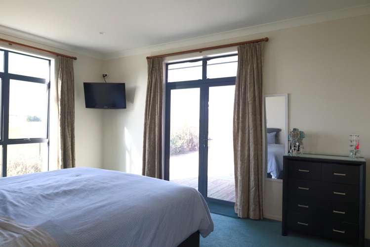 290 Old Port Road Warepa_7