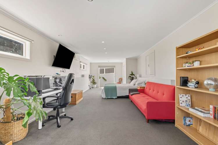 4 Kennedy Avenue Forrest Hill_15