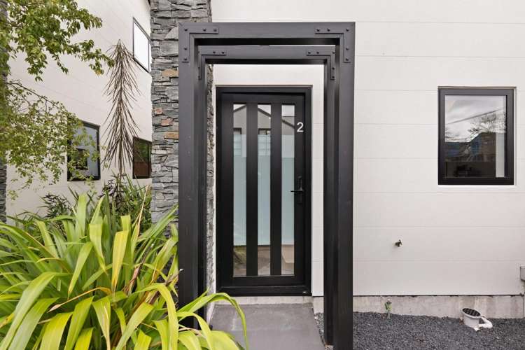 2/41 Gracefield Avenue_3