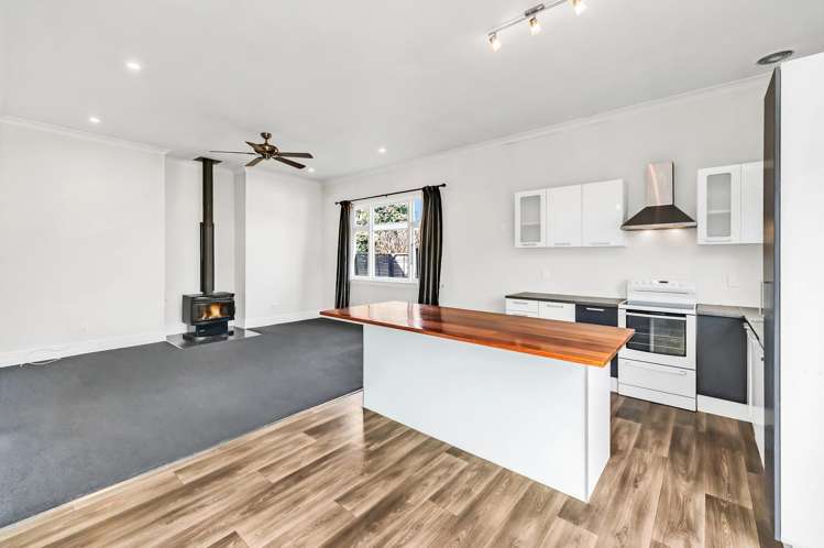 14 Lee Street Southbridge_5