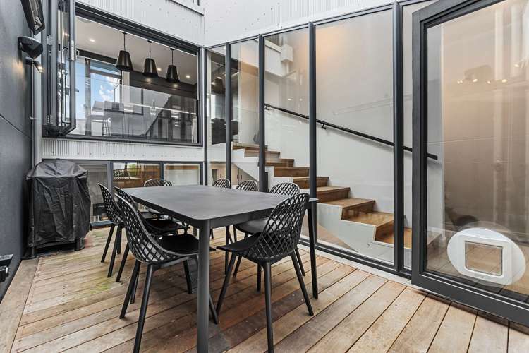 82 Fisher-Point Drive Auckland Central_3