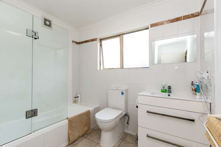 102a Parkvale Road Karori_17