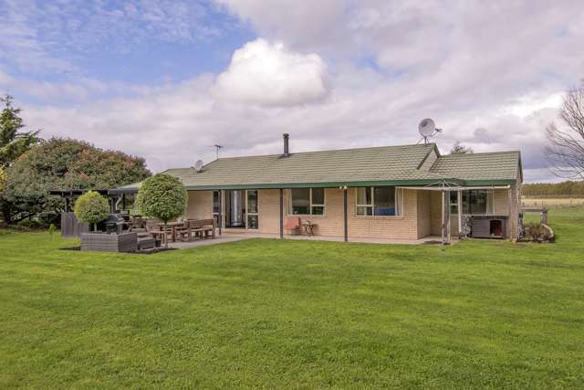 2321 South Eyre Road West Eyreton_2