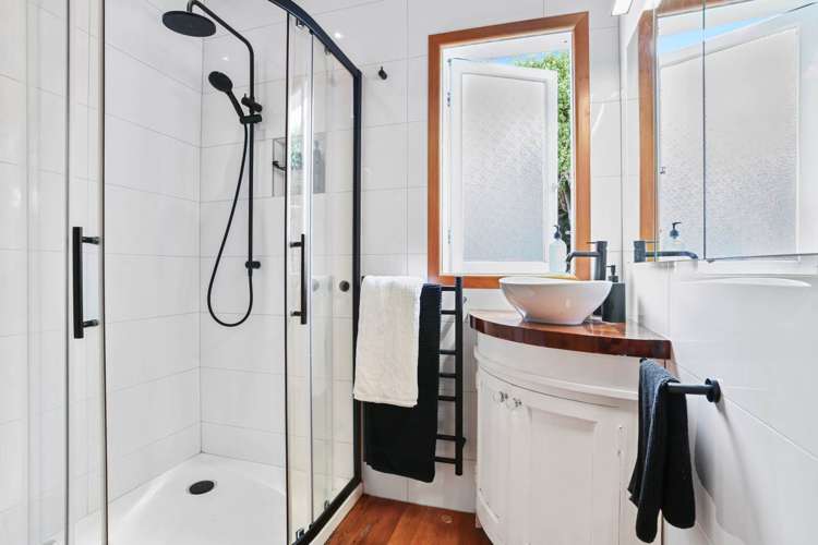 6 Kowhatu Road One Tree Hill_11