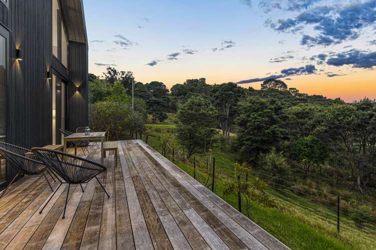 16 Long Road Waitakere_22