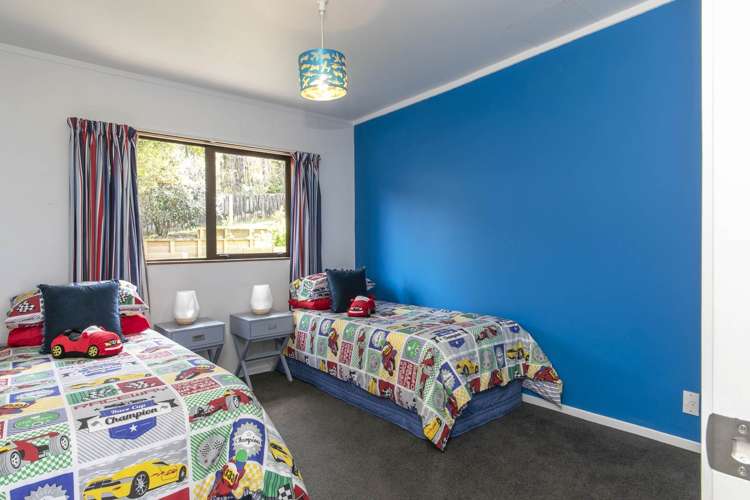 42 Rauhuia Crescent Parau_13