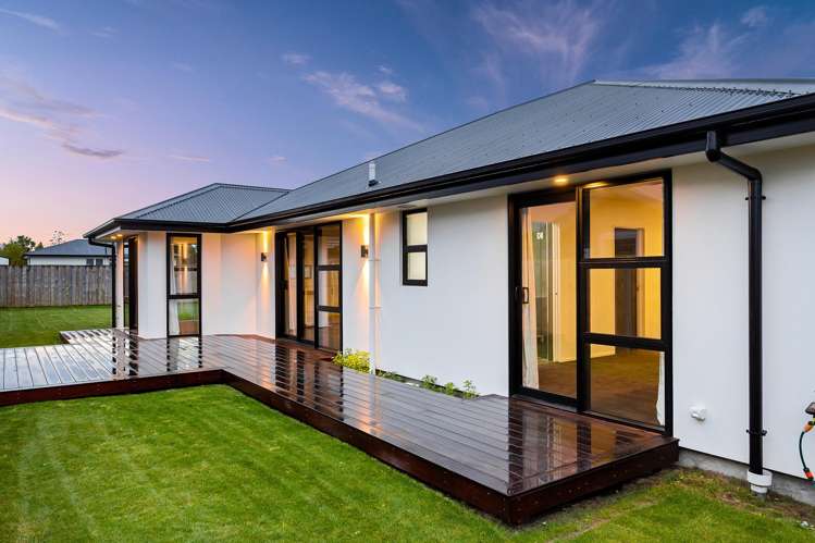 105 Kippenberger Avenue_1