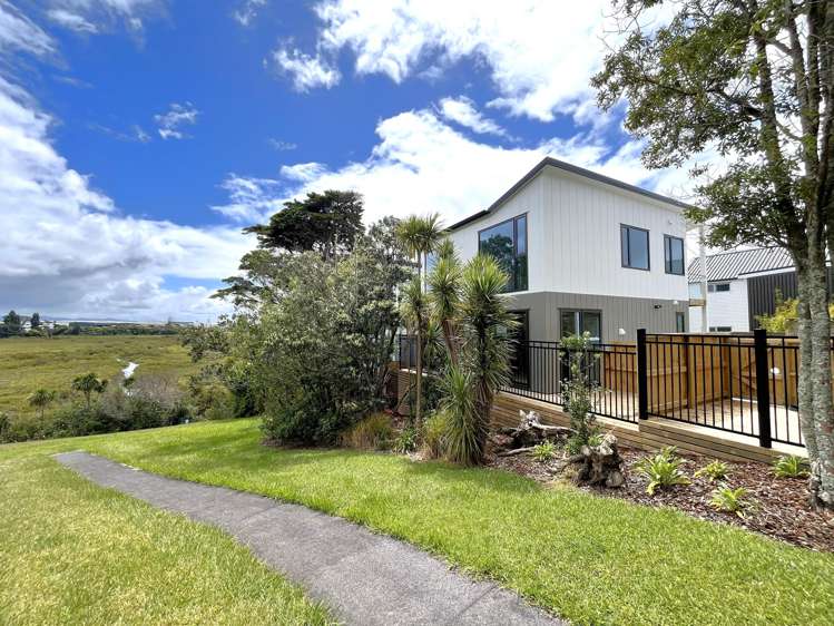 7/41 Seaside Avenue Waterview_5