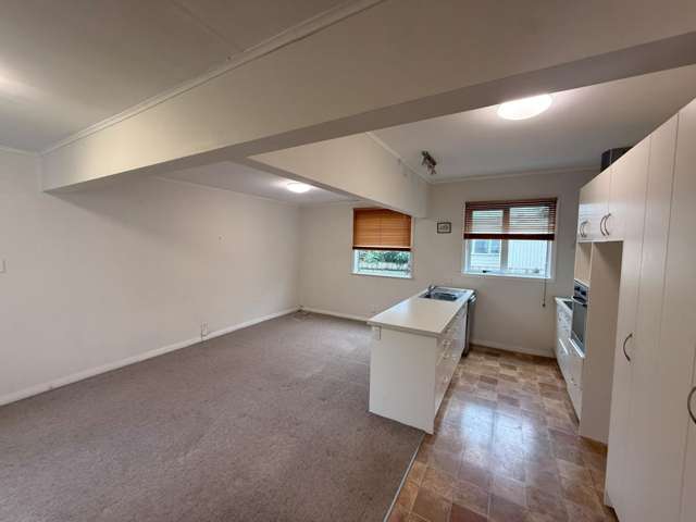 B/23 Royal Crescent Saint Kilda_3