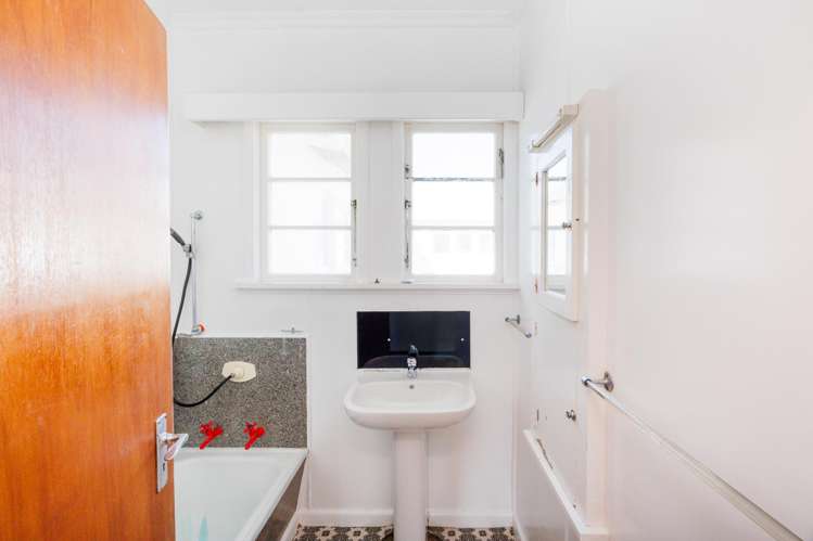 40 High Street Bulls_13