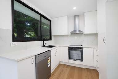 2/16 Cameron Place_1