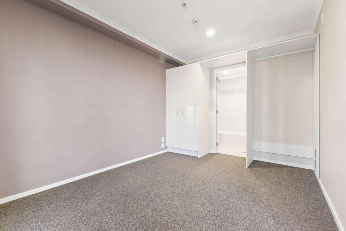 4J/18 Ronwood Avenue_2