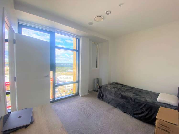 1102/20 Mccrae Way New Lynn_7