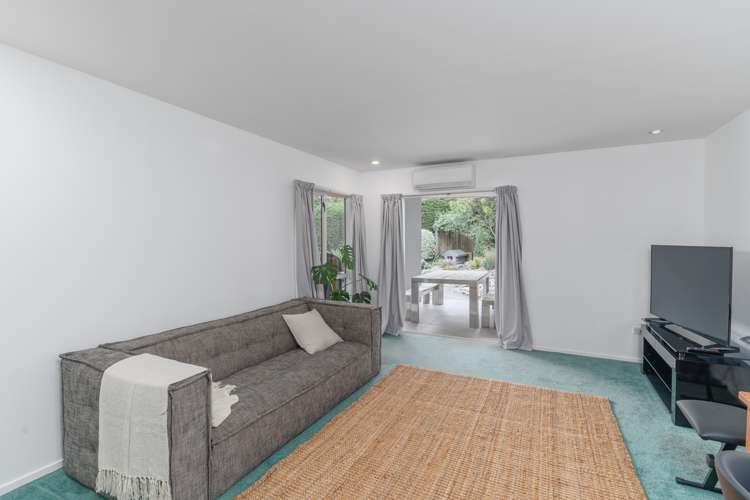 9 Enticott Place Huntsbury_17