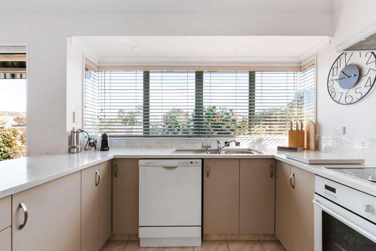 160 Pacific View Road Papamoa_10