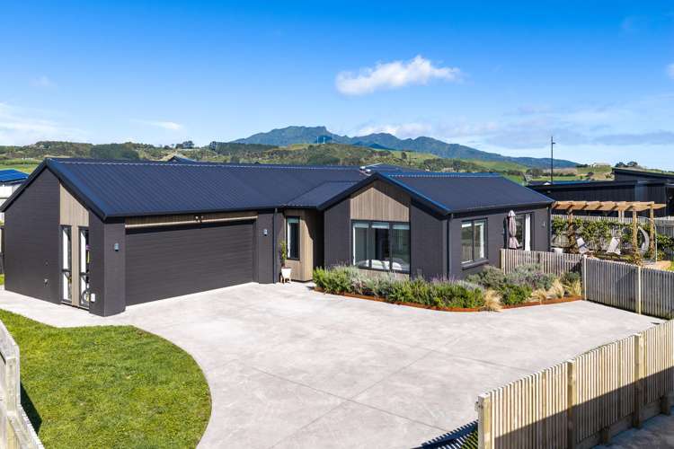 16 Tunarau Street Raglan_2