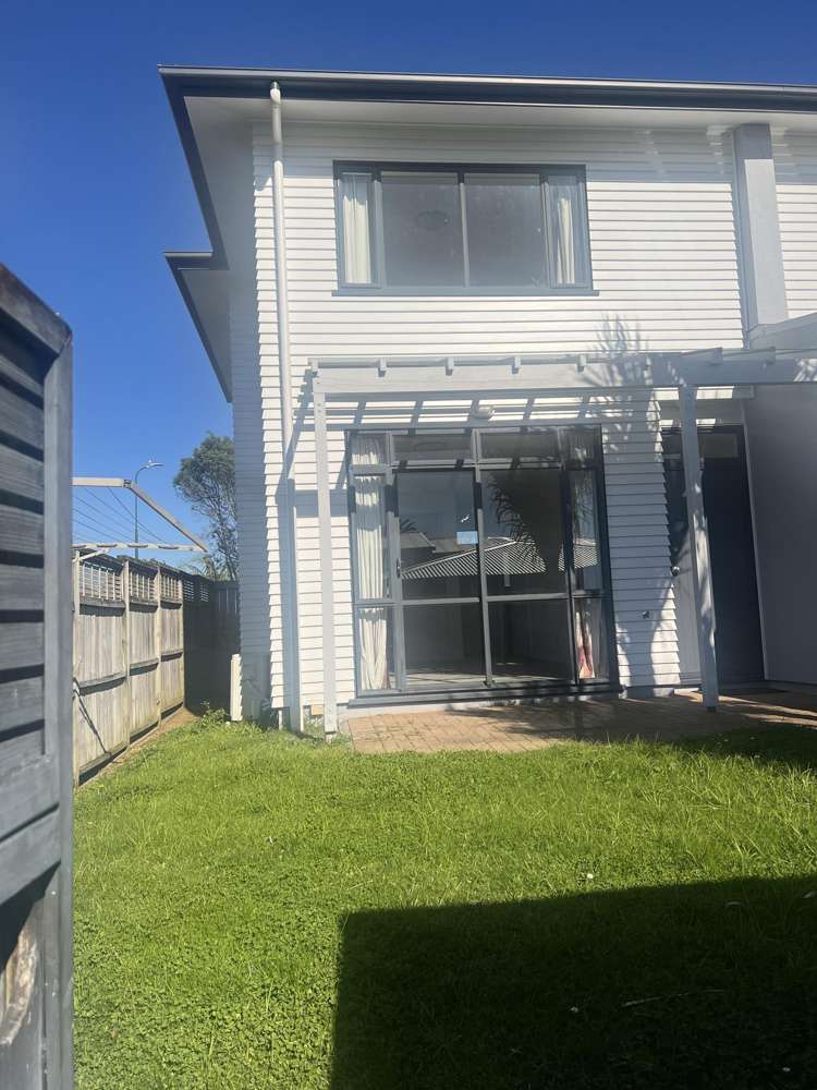 39/2 Armoy Drive East Tamaki_11