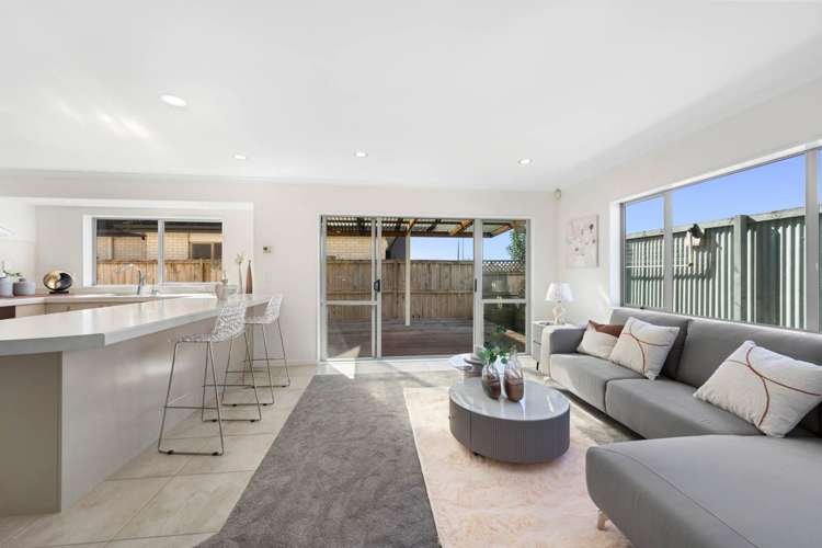 1 Pertosa Drive Flat Bush_5