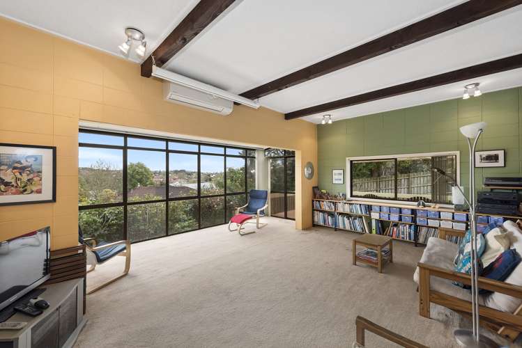 102 Poaka Avenue Dinsdale_1