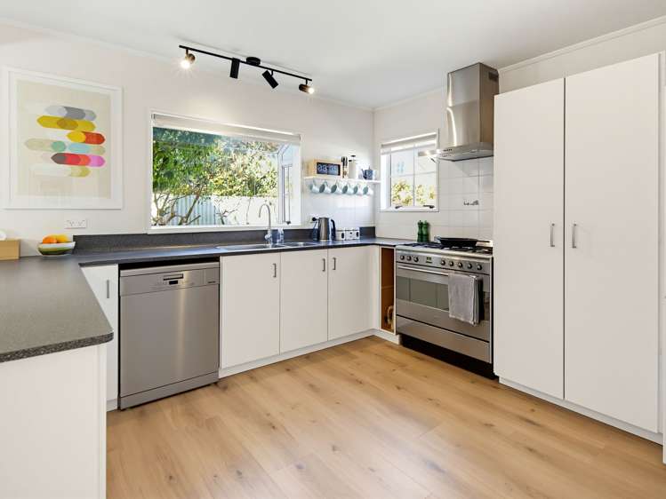 16A Lakings Road_5