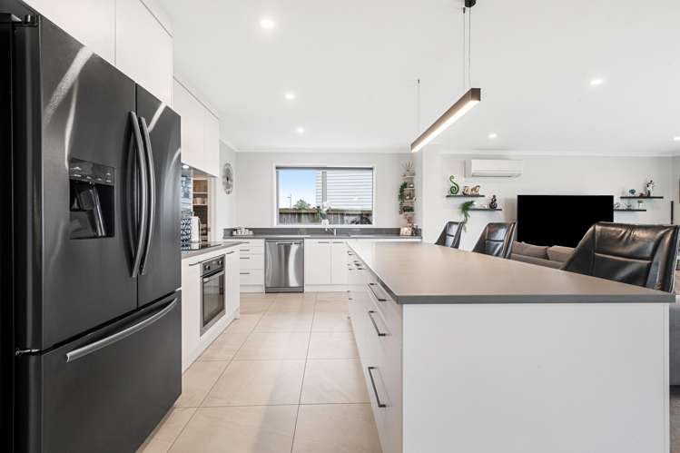 14 Poutawa Lane Clarks Beach_10