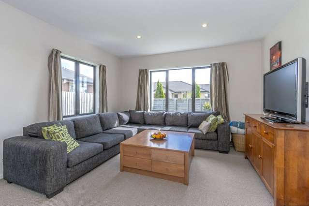 6 Saint Peters Close Woolston_2