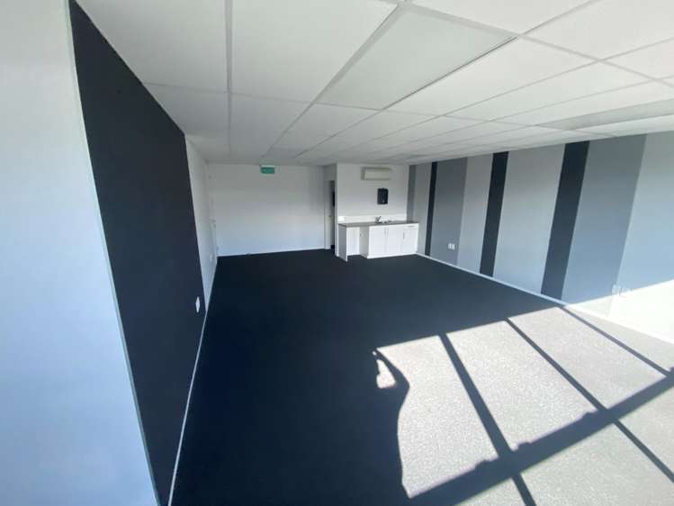 8/19 William Lewis Drive Sockburn_11