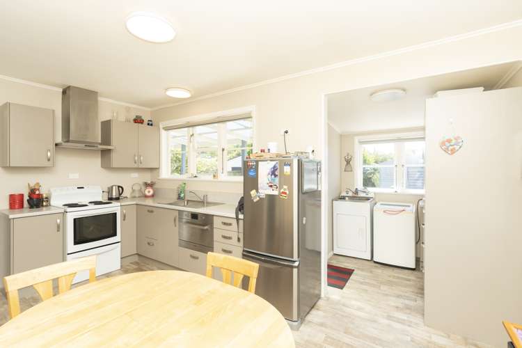 83 Montgomery Crescent Bader_8