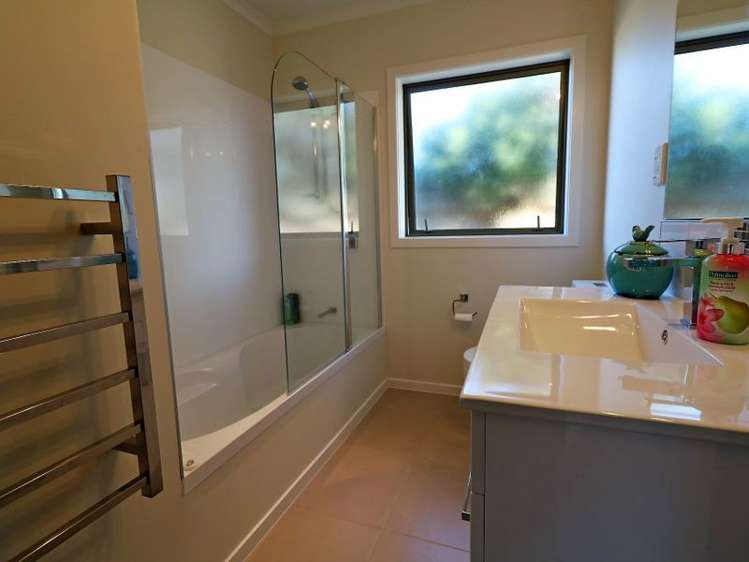 2 Madison Street Carterton_10