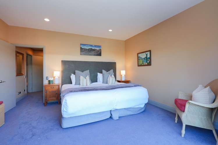 2/10 Lake Street Queenstown_20