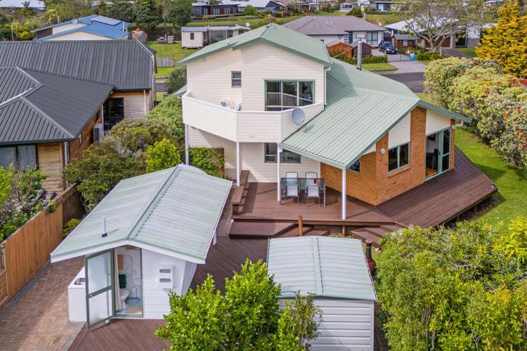 7 Martin Place Cooks Beach_34