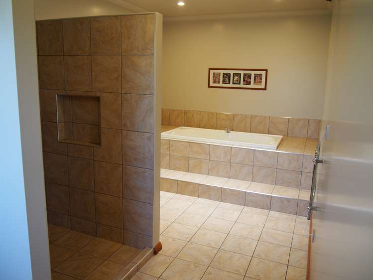 13 Country Place Allenton_9