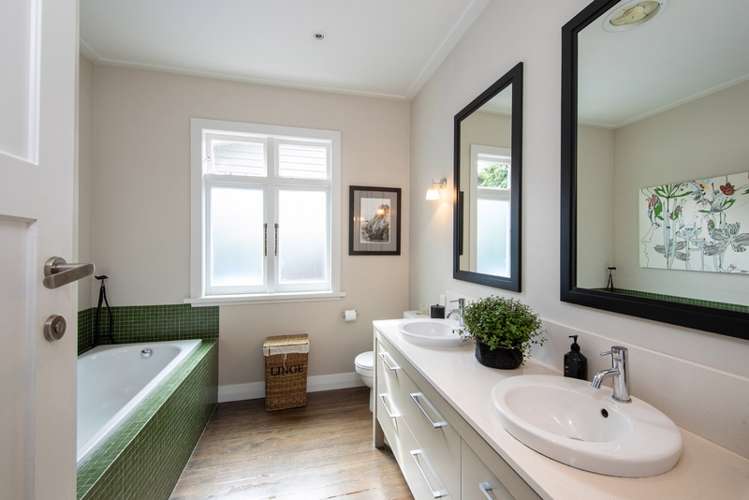 10 Warwick Avenue Westmere_14