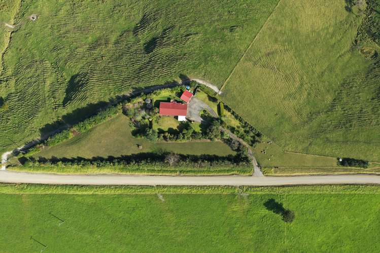 629 Mountain Road Maungaturoto_26