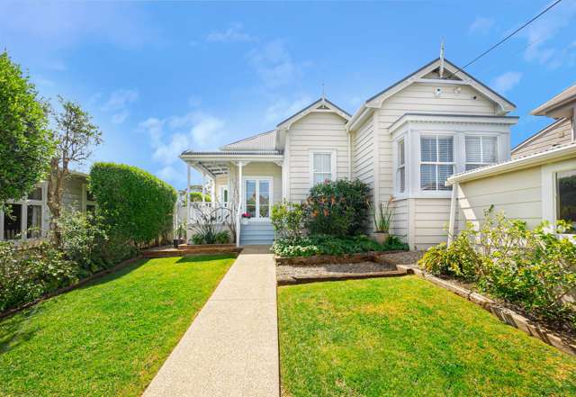 28 Patuone Avenue Devonport_2