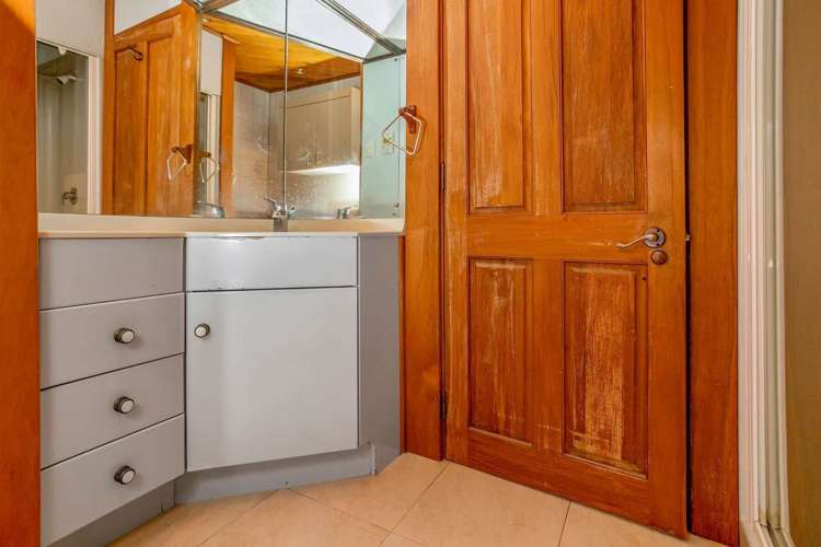 1/20 Richards Avenue Forrest Hill_9
