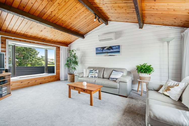 1 Ngahere Views Orewa_9